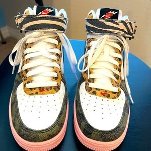 Nike Wmns Air Force 1 Mid 'Tunnel Walk'